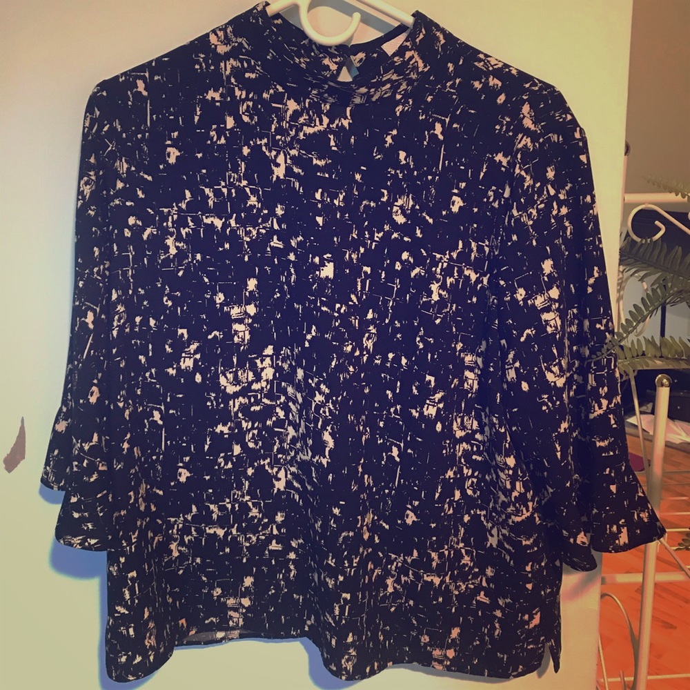 3/4 bell sleeve blouse